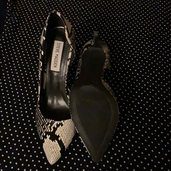 Heels - Picture 3 of 5